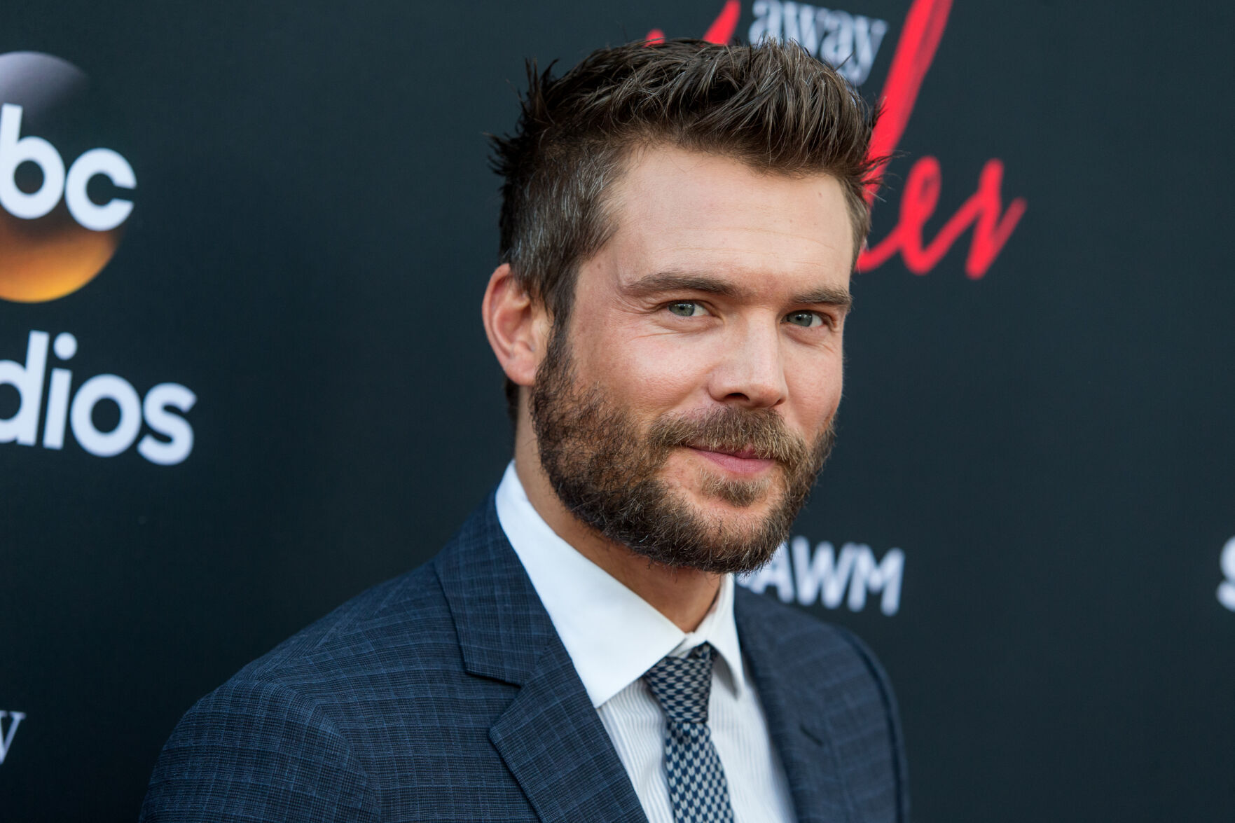 Charlie Weber